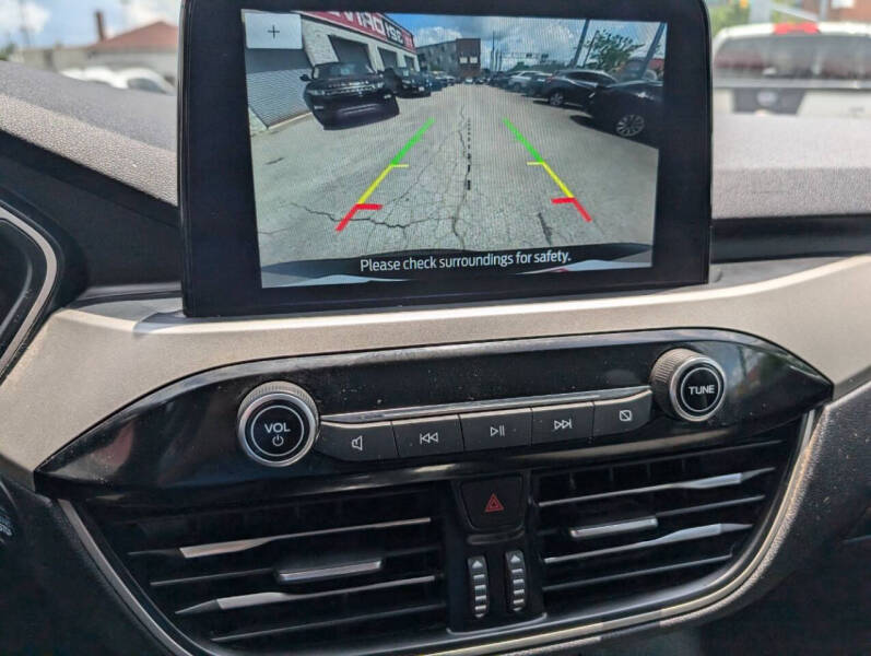 2022 Ford Escape SE