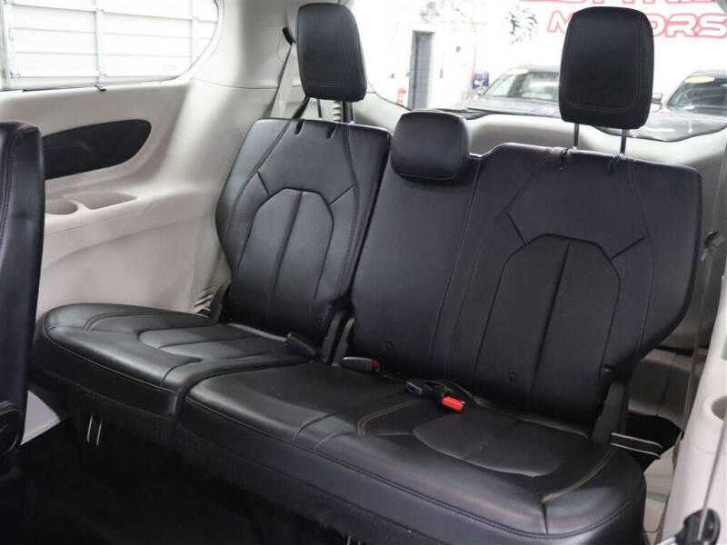 2019 Chrysler Pacifica Touring L