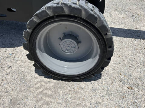 2017 Genie 65' Manlift