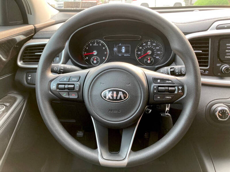 2017 Kia Sorento LX