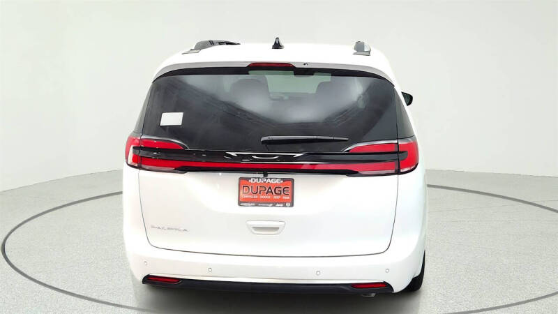 2027 Chrysler Pacifica Pinnacle