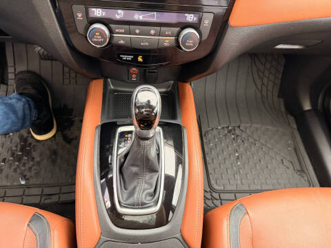 2017 Nissan Rogue SL