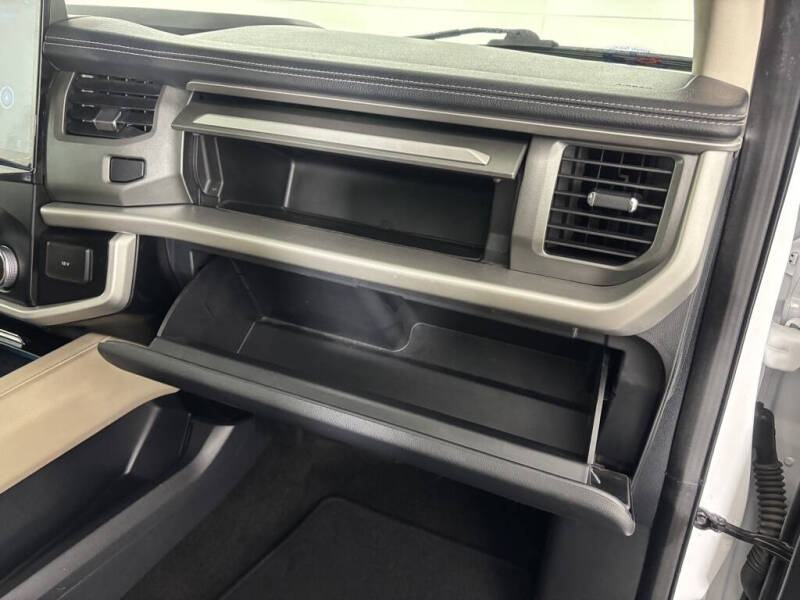 2023 Ford Expedition MAX XLT