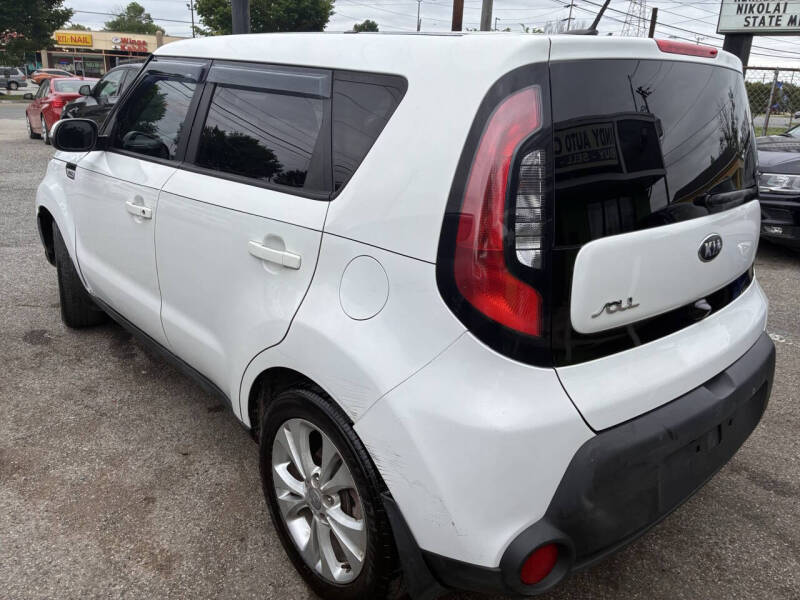 2014 Kia Soul +