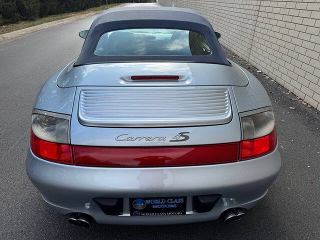 2004 Porsche 911 Carrera 4S