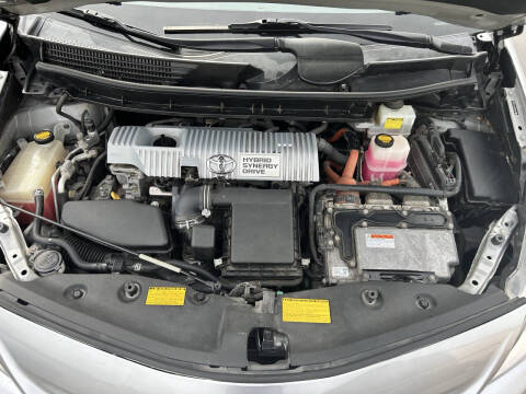 2012 Toyota Prius v Three