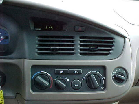 2002 Toyota Sienna LE