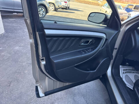 2017 Ford Taurus SEL