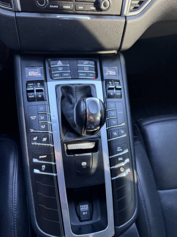 2018 Porsche Macan S