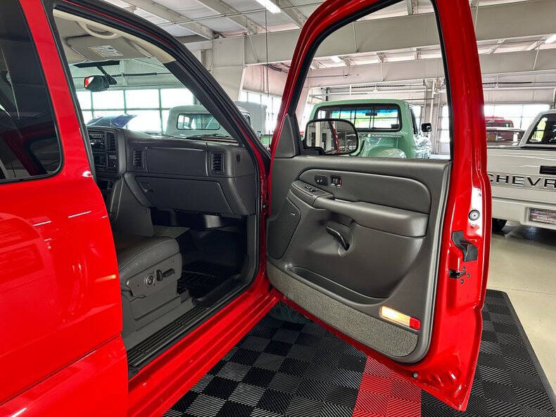 2004 Chevrolet Silverado 1500 SS