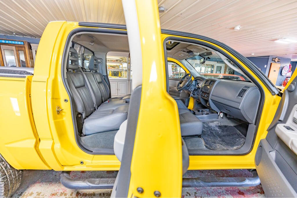 2006 Dodge Dakota 98