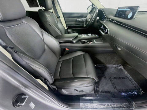 2025 Genesis GV70 2.5T Standard