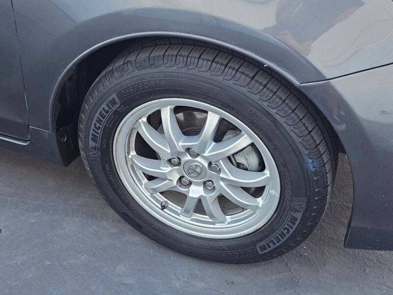 2014 Toyota Prius v Three