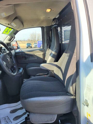 2023 GMC Savana 2500