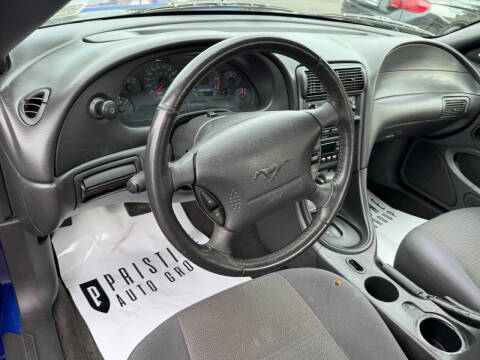 2004 Ford Mustang