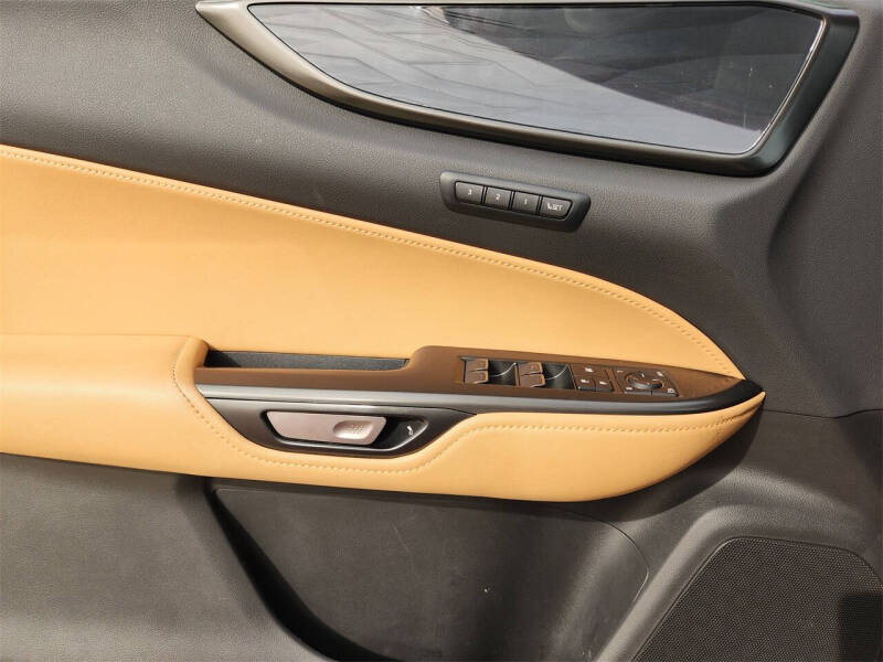 2025 Lexus NX 250 Premium