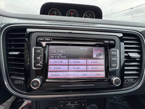 2013 Volkswagen Beetle Turbo Fender Edition