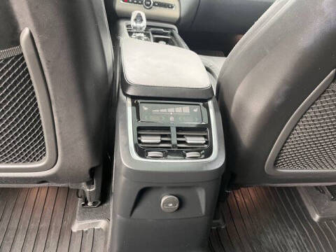 2024 Volvo XC90 Recharge T8 Ultimate Bright Theme 7P