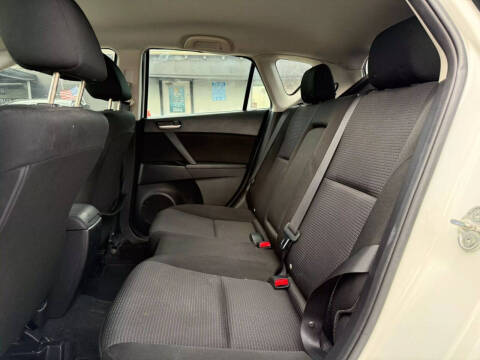 2013 Mazda MAZDA3 i Touring