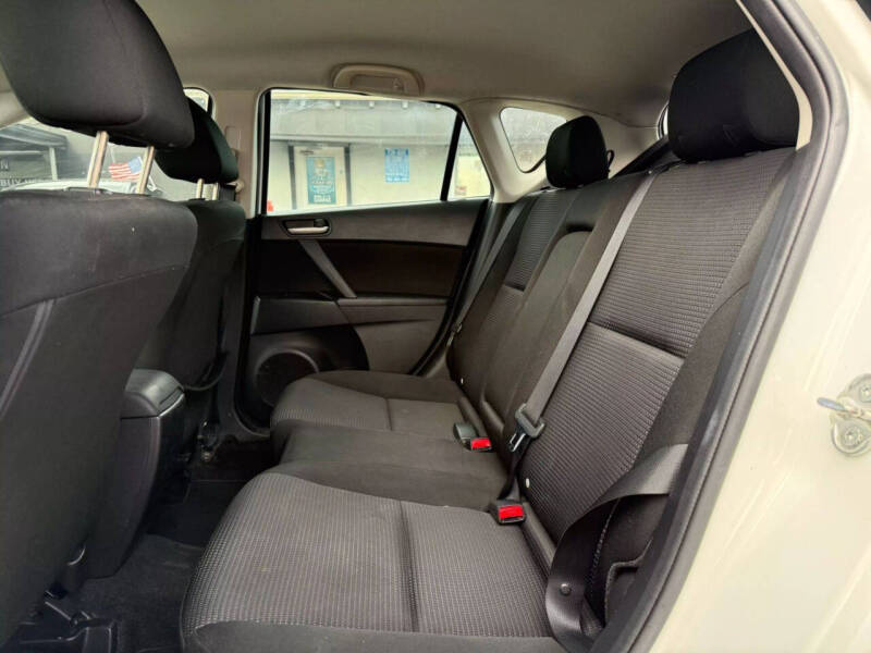 2013 Mazda MAZDA3 i Touring