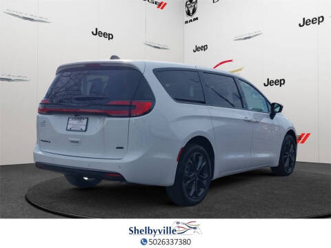 2026 Chrysler Pacifica Select