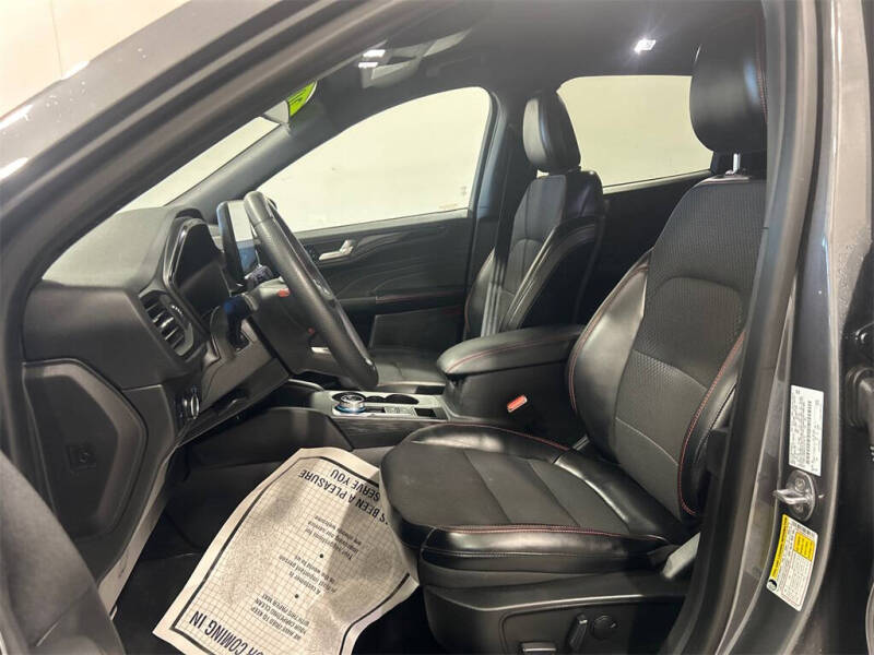 2023 Ford Escape ST-Line