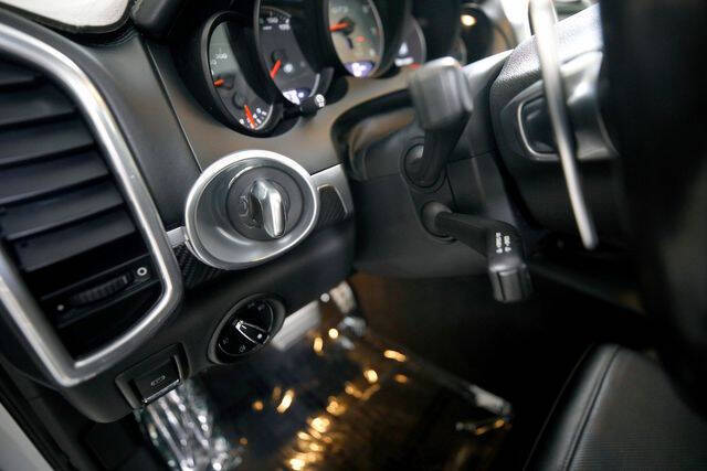 2014 Porsche Cayenne GTS