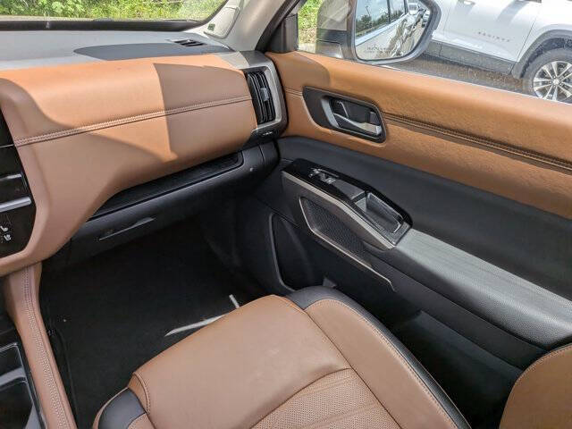 2024 Nissan Pathfinder Platinum