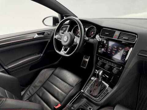 2019 Volkswagen Golf GTI SE