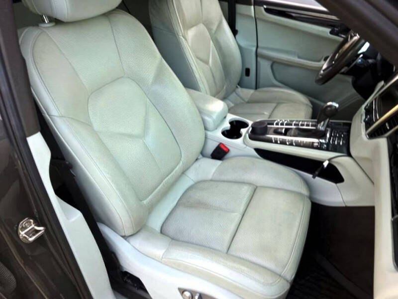 2016 Porsche Macan S