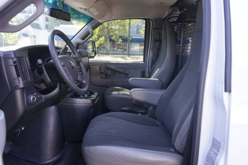 2021 Chevrolet Express 2500