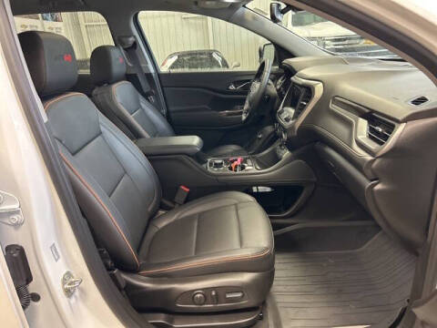 2023 GMC Acadia AT4