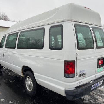 2013 Ford E-Series E-350 SD