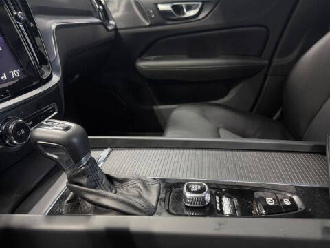 2020 Volvo S60 T5 Momentum