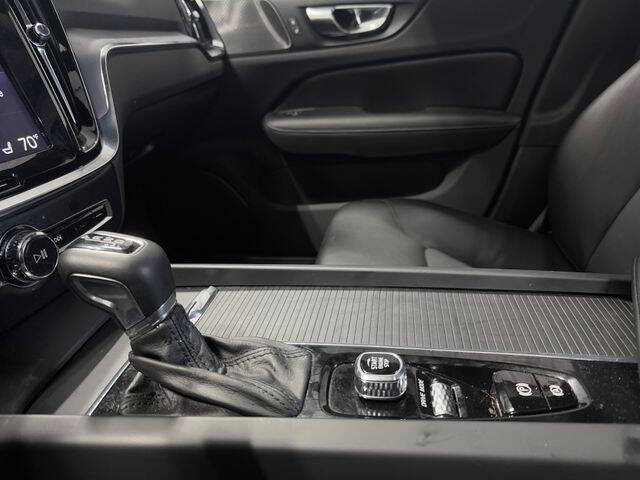 2020 Volvo S60 T5 Momentum