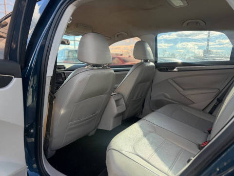 2018 Volkswagen Passat 2.0T R-Line