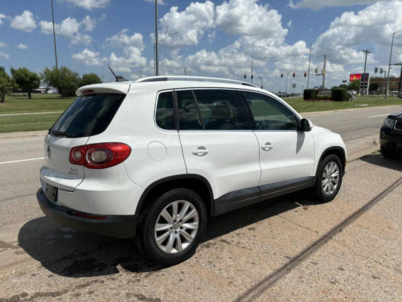 2010 Volkswagen Tiguan SE 4Motion