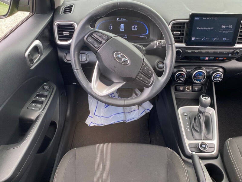 2024 Hyundai Venue SEL