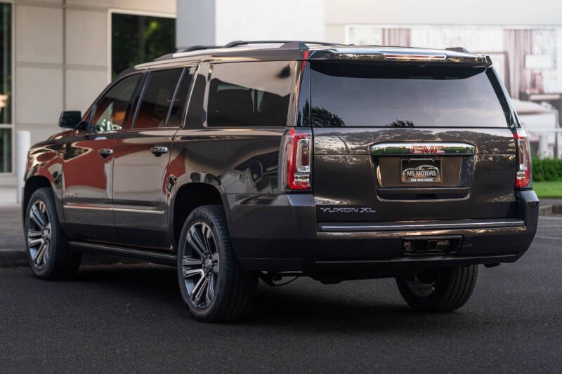2018 GMC Yukon XL Denali