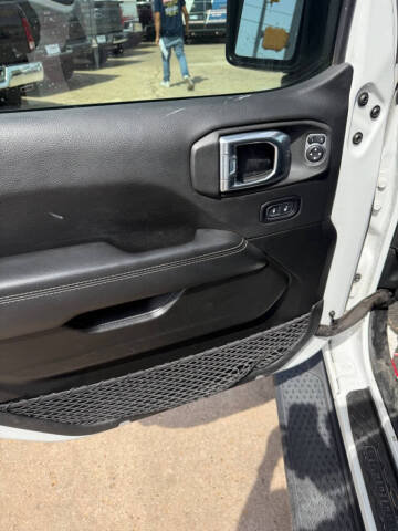 2022 Jeep Gladiator Overland