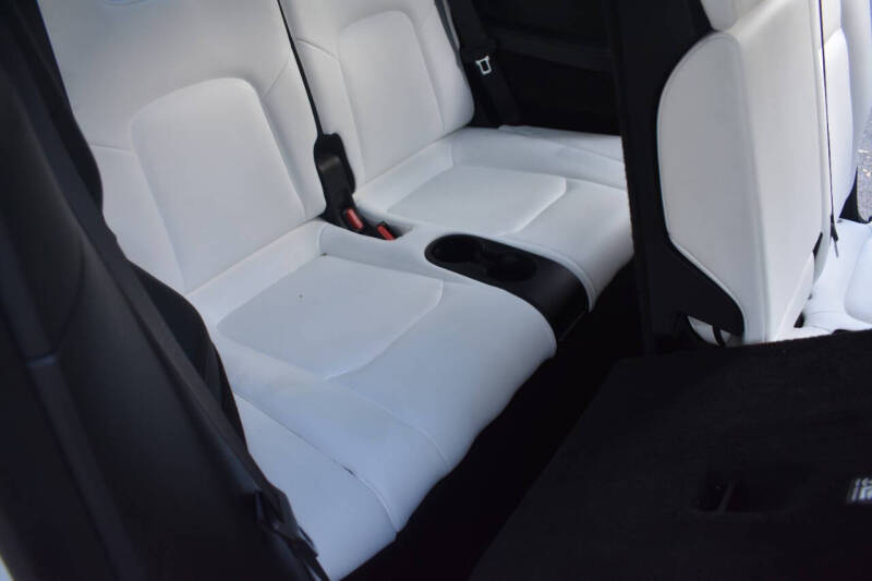 2023 Tesla Model Y Long Range - Photo 18