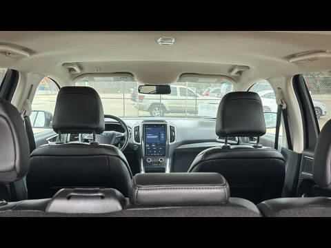 2022 Ford Edge Titanium