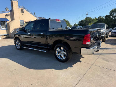 2017 RAM 1500 SLT