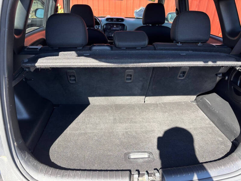2017 Kia Soul +