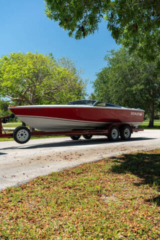 1994 Donzi Marine Classic 22
