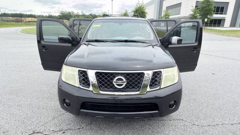 2010 Nissan Pathfinder LE