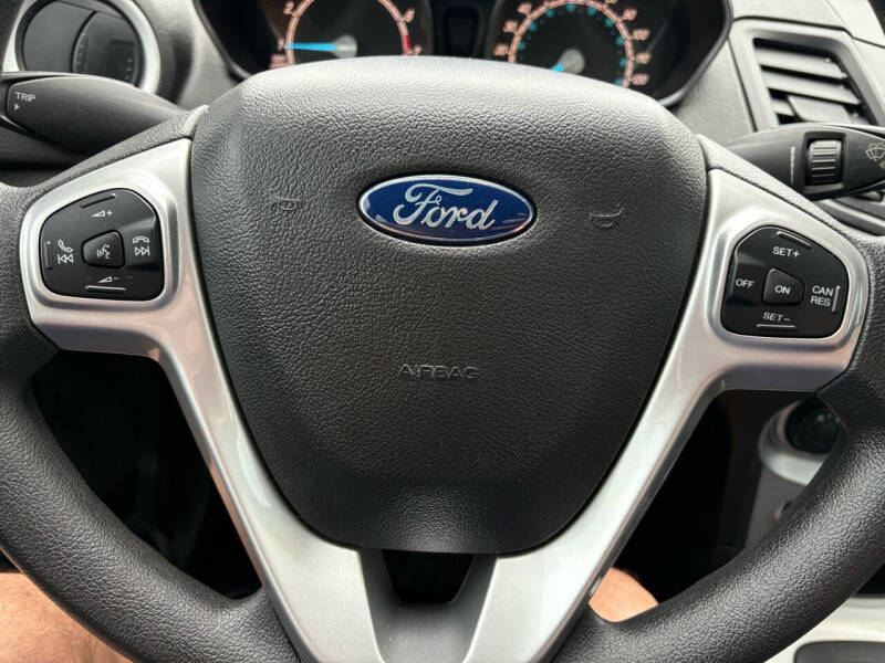 2018 Ford Fiesta SE photo 14