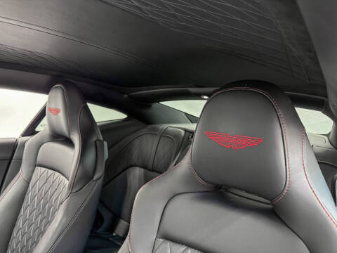 2025 Aston Martin DB12 V8
