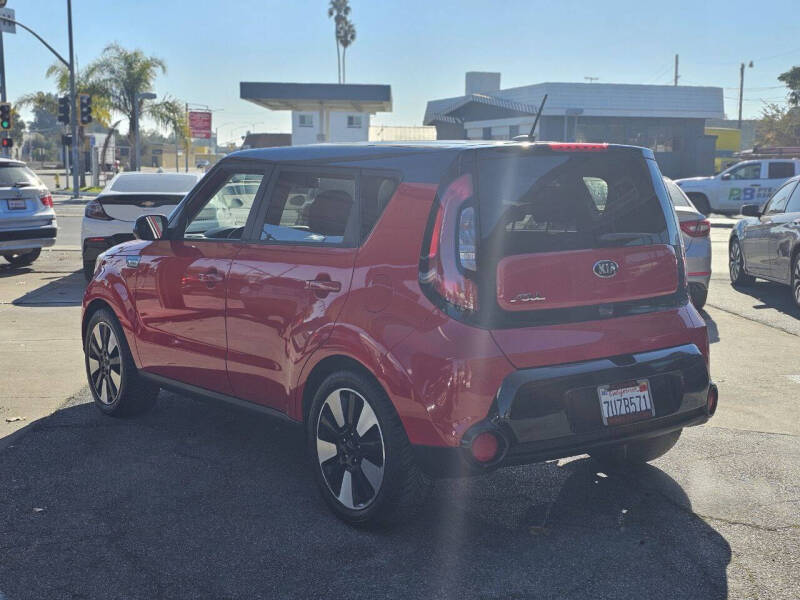 2016 Kia Soul +