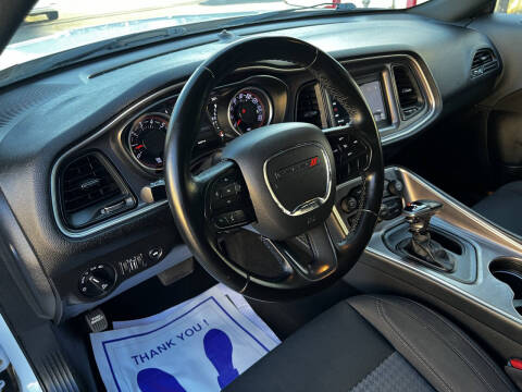 2021 Dodge Challenger SXT